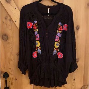 Free People embroidered top sz small